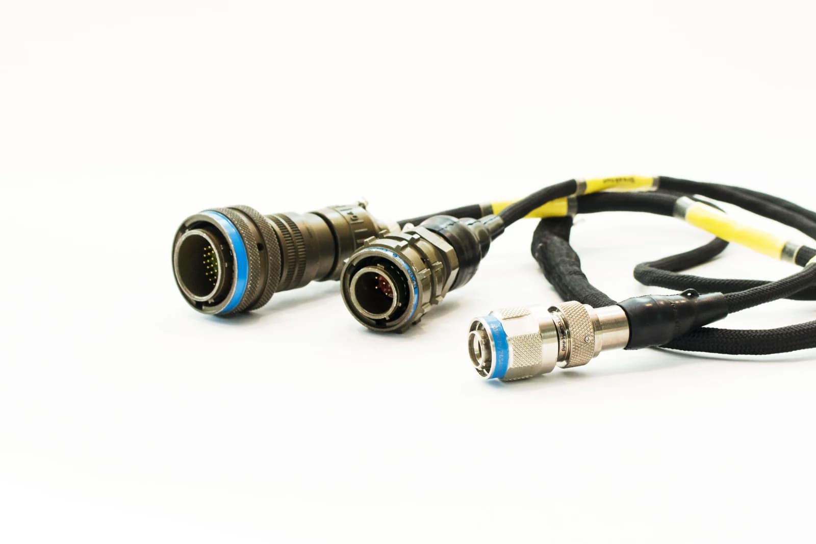 Radbon aviation engine harness with circular connectors and identified cable branches
